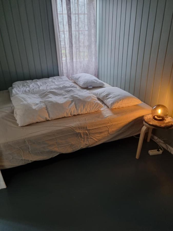 Stor Leilighet Med 4 Senger Sentralt I Forde Exterior foto